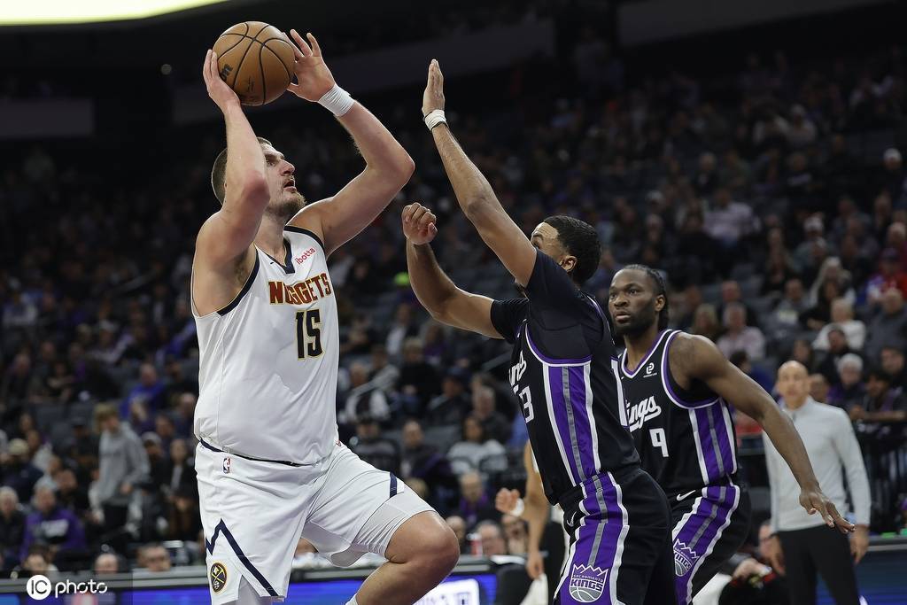 约基奇36+12+8威少17分 掘金大胜国王取得4连胜